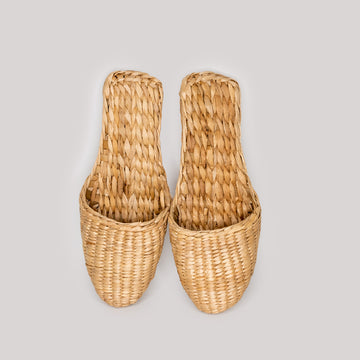 handmade woven natural straw slippers